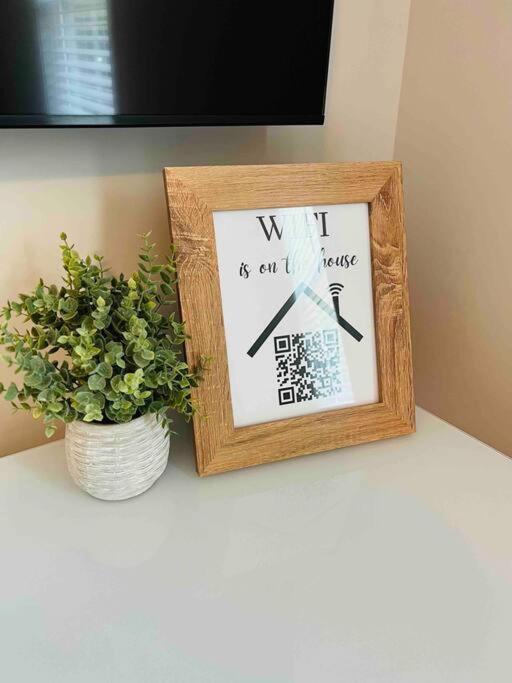 One-Of-A-Kind Smart, Cookie Themed Home For Up To 6 클락스빌 외부 사진