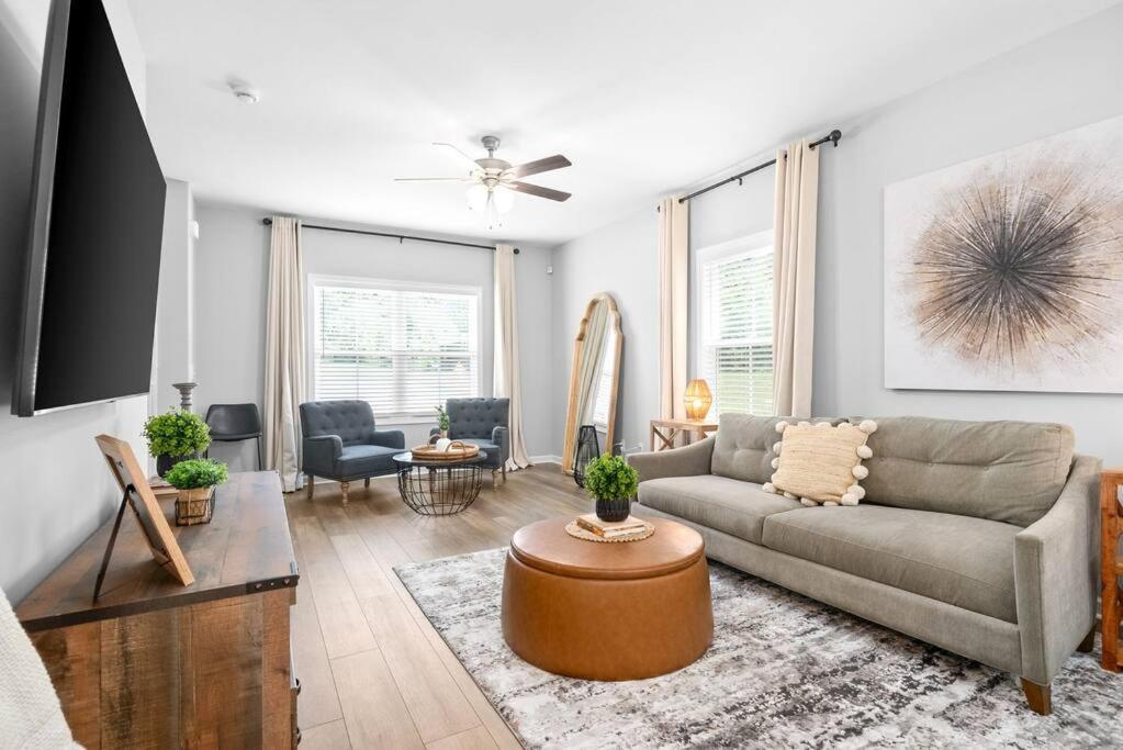 One-Of-A-Kind Smart, Cookie Themed Home For Up To 6 클락스빌 외부 사진
