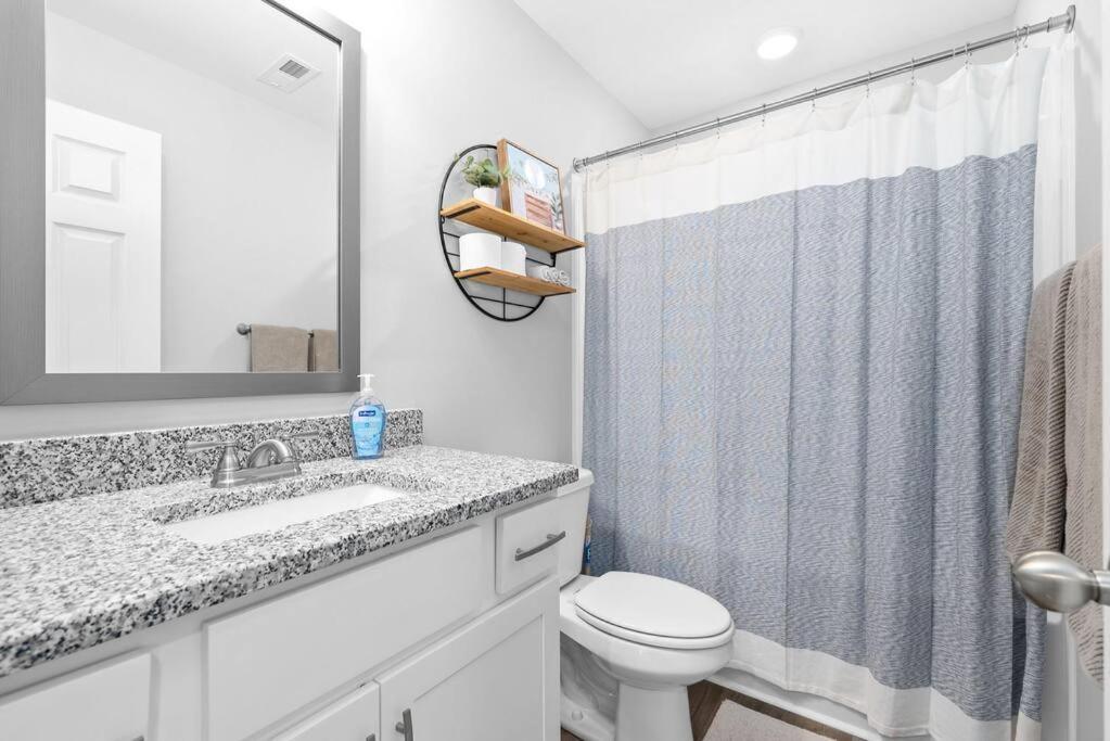 One-Of-A-Kind Smart, Cookie Themed Home For Up To 6 클락스빌 외부 사진